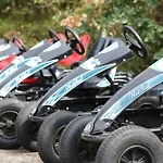 Luxuswohnwagen Wels Am Kransburger 354a مكان تخييم *