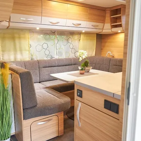 Luxuswohnwagen Wels Am Kransburger 354a Parque de Campismo